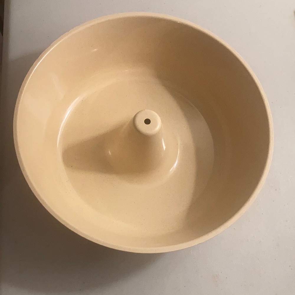 Regal Ware Made in USA acrylic beige baking Pan